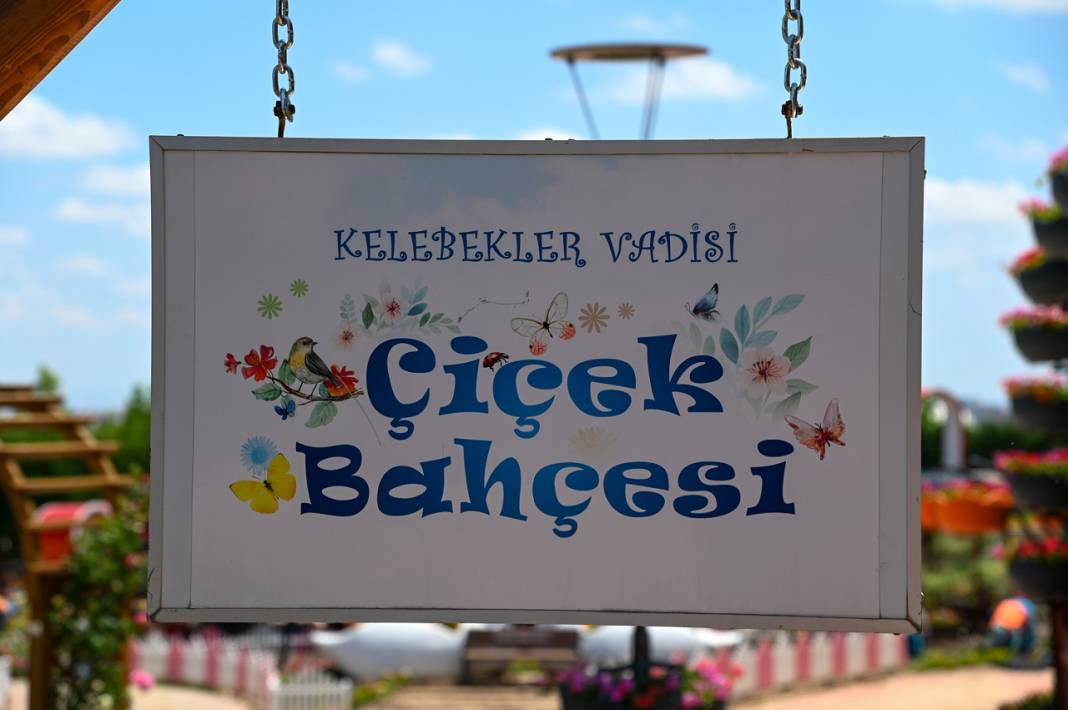 Konya'da içinde 385 bin çiçeğin bulunduğu bahçe açılıyor! 8